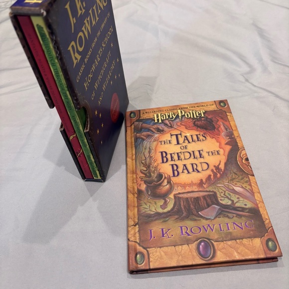 Wizarding World Of Harry Potter Other - Classic Books From Library Of Hogwarts 2001 Fantastic Beasts Quidditch Beedle